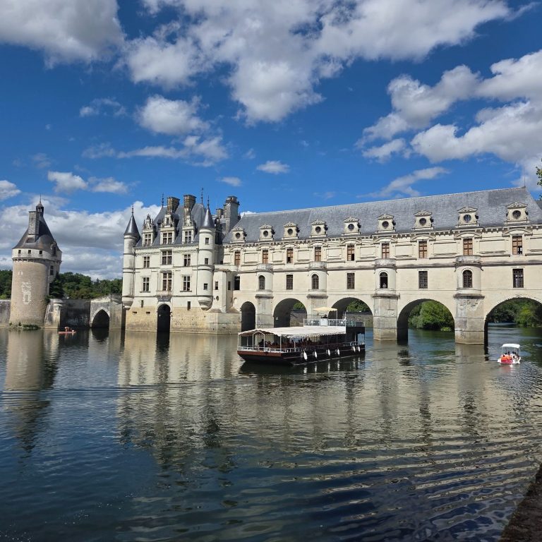 Explore the Chateau of Chenonceau